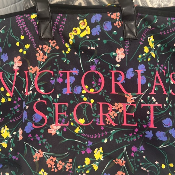 Victoria Secret Large Bag Tote w Flowers - Picture 3 of 8